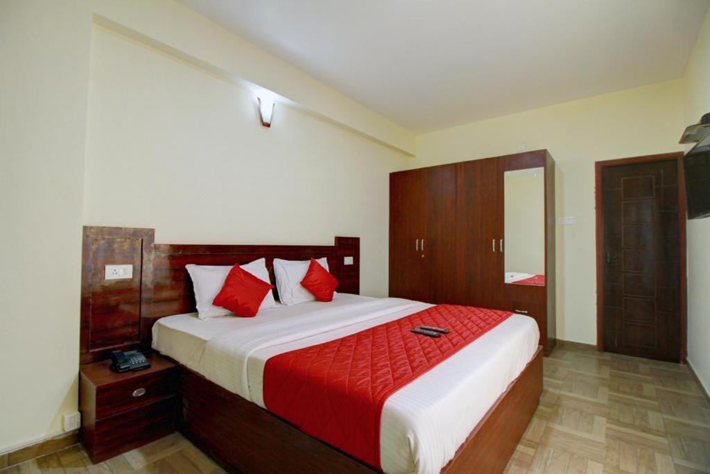 Pinehill Suits Otel Ooty Dış mekan fotoğraf